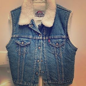 Levi’s Fleece lined vest